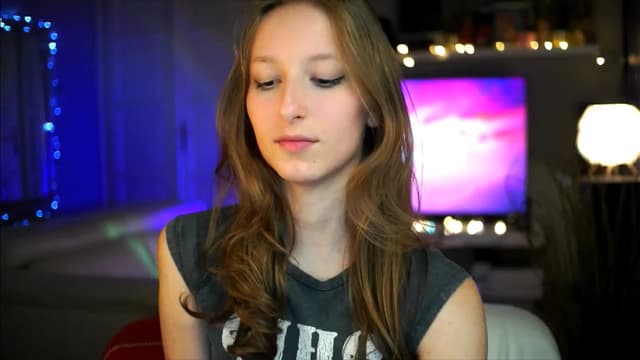 Gallery image thumbnail from Kira9's myfreecams stream on, 10/25/2025, 18:28 image 7 of 20