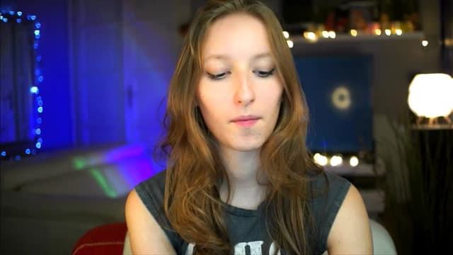 Gallery image thumbnail from Kira9's myfreecams stream on, 10/25/2025, 18:28 image 10 of 20