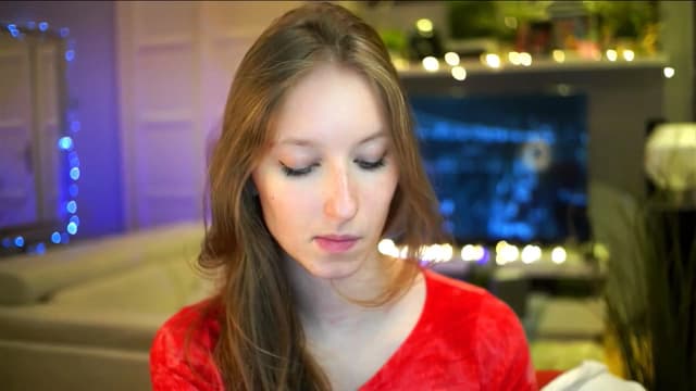 Gallery image thumbnail from Kira9's myfreecams stream on, 10/26/2025, 17:49 image 7 of 20