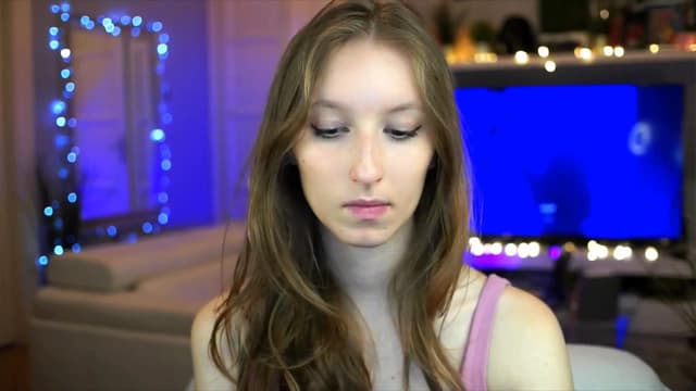 Gallery image thumbnail from Kira9's myfreecams stream on, 10/30/2025, 18:42 image 17 of 20
