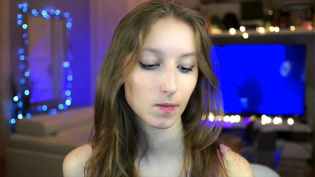 Gallery image thumbnail from Kira9's myfreecams stream on, 10/30/2025, 20:17 image 12 of 20