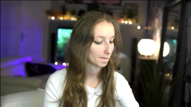 Gallery image thumbnail from Kira9's myfreecams stream on, 11/02/2025, 20:01 image 3 of 20