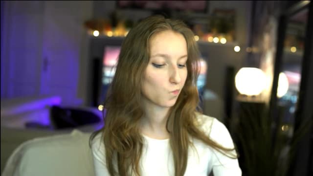 Gallery image thumbnail from Kira9's myfreecams stream on, 11/02/2025, 21:38 image 12 of 20