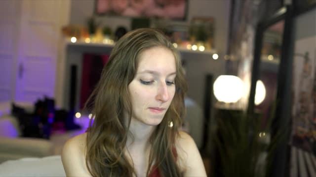 Gallery image thumbnail from Kira9's myfreecams stream on, 11/03/2025, 18:58 image 15 of 20