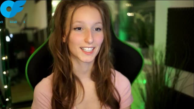 Gallery image thumbnail from Kira9's myfreecams stream on, 11/07/2025, 21:34 image 20 of 20