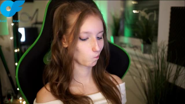 Gallery image thumbnail from Kira9's myfreecams stream on, 11/08/2025, 19:25 image 4 of 20
