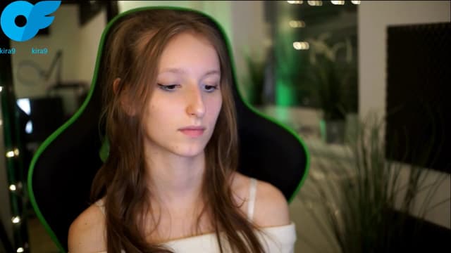 Gallery image thumbnail from Kira9's myfreecams stream on, 11/08/2025, 22:25 image 19 of 20