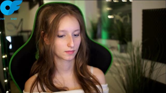 Gallery image thumbnail from Kira9's myfreecams stream on, 11/08/2025, 22:25 image 4 of 20