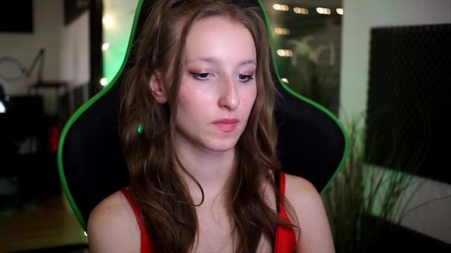 Gallery image thumbnail from Kira9's myfreecams stream on, 11/16/2025, 17:57 image 13 of 20
