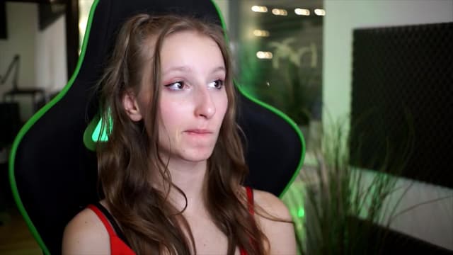 Gallery image thumbnail from Kira9's myfreecams stream on, 11/16/2025, 20:31 image 8 of 20