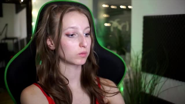 Gallery image thumbnail from Kira9's myfreecams stream on, 11/16/2025, 20:31 image 1 of 20