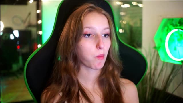 Gallery image thumbnail from Kira9's myfreecams stream on, 11/22/2025, 20:47 image 8 of 20