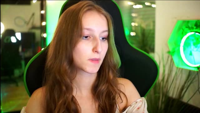 Gallery image thumbnail from Kira9's myfreecams stream on, 11/22/2025, 20:47 image 17 of 20