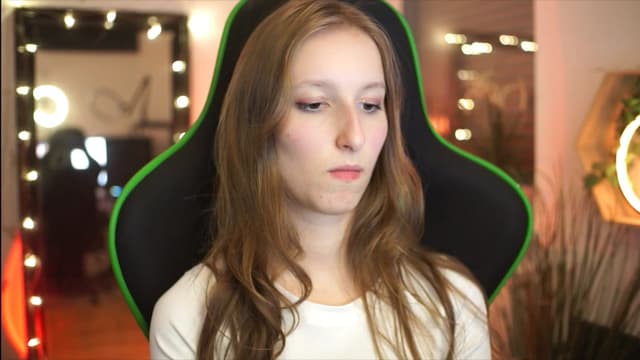 Gallery image thumbnail from Kira9's myfreecams stream on, 11/30/2025, 03:21 image 8 of 20
