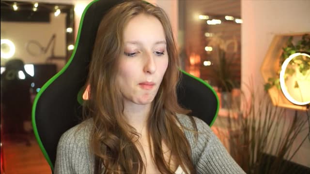 Gallery image thumbnail from Kira9's myfreecams stream on, 11/30/2025, 03:21 image 20 of 20