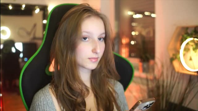 Gallery image thumbnail from Kira9's myfreecams stream on, 11/30/2025, 03:21 image 14 of 20