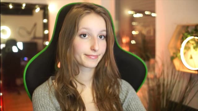 Gallery image thumbnail from Kira9's myfreecams stream on, 11/30/2025, 03:21 image 16 of 20