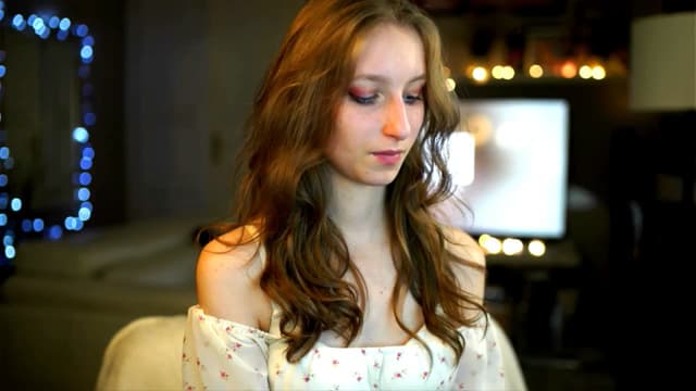 Gallery image thumbnail from Kira9's myfreecams stream on, 12/05/2025, 18:53 image 9 of 20