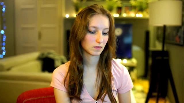 Gallery image thumbnail from Kira9's myfreecams stream on, 12/07/2025, 23:10 image 19 of 20