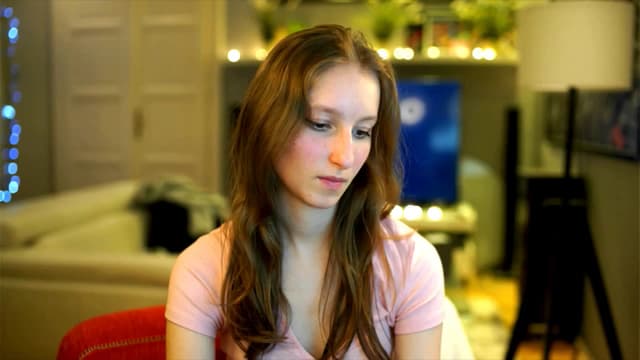 Gallery image thumbnail from Kira9's myfreecams stream on, 12/07/2025, 23:10 image 16 of 20