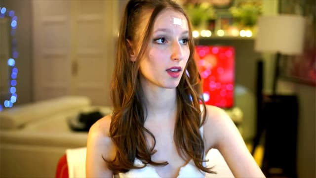 Gallery image thumbnail from Kira9's myfreecams stream on, 12/12/2025, 20:33 image 4 of 20