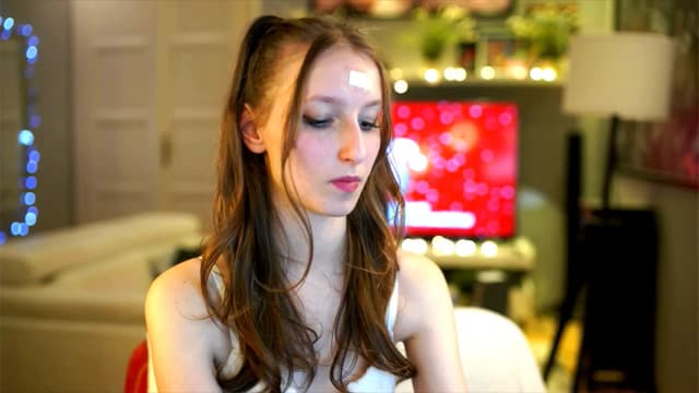 Gallery image thumbnail from Kira9's myfreecams stream on, 12/12/2025, 20:33 image 11 of 20