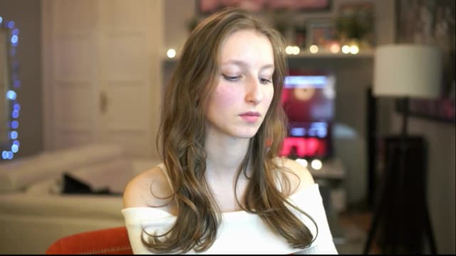 Gallery image thumbnail from Kira9's myfreecams stream on, 12/15/2025, 19:35 image 4 of 20