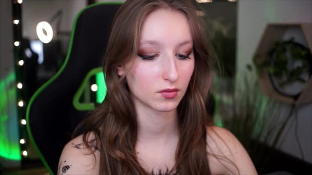 Gallery image thumbnail from Kira9's myfreecams stream on, 01/01/2026, 16:46 image 9 of 20