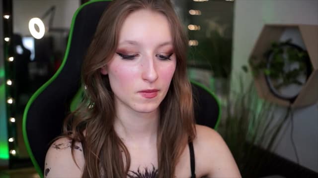 Gallery image thumbnail from Kira9's myfreecams stream on, 01/01/2026, 17:06 image 2 of 20