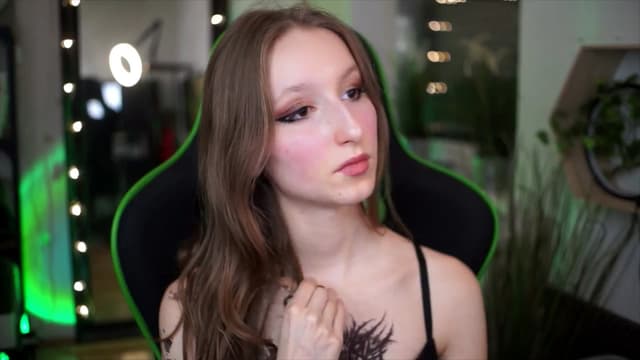 Gallery image thumbnail from Kira9's myfreecams stream on, 01/01/2026, 18:15 image 19 of 20