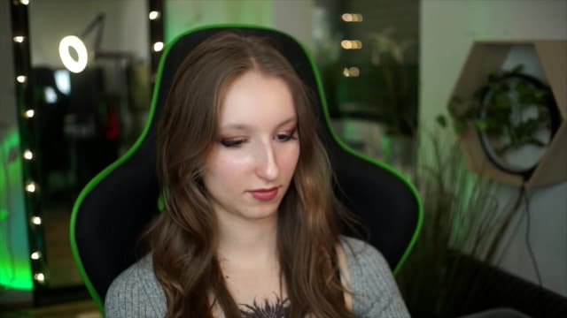 Gallery image thumbnail from Kira9's myfreecams stream on, 01/01/2026, 19:49 image 15 of 20