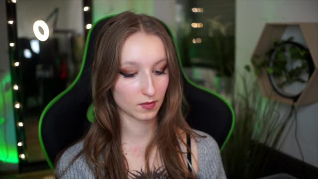 Gallery image thumbnail from Kira9's myfreecams stream on, 01/01/2026, 19:49 image 18 of 20