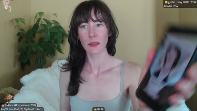 Gallery image thumbnail from Kira_'s myfreecams stream on, 08/01/2025, 19:00 image 7 of 20