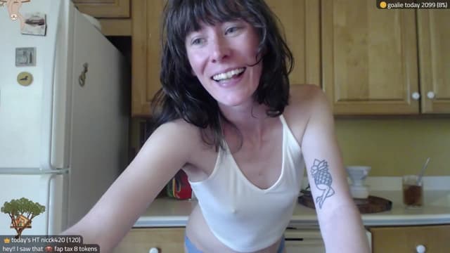 Gallery image thumbnail from Kira_'s myfreecams stream on, 08/06/2025, 18:05 image 10 of 20
