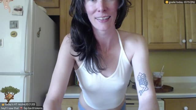 Gallery image thumbnail from Kira_'s myfreecams stream on, 08/06/2025, 18:05 image 18 of 20