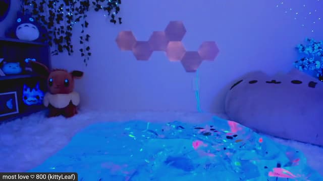Gallery image thumbnail from Kitty's myfreecams stream on, 03/11/2023, 07:50 image 17 of 20
