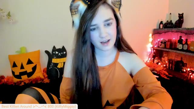 Gallery image thumbnail from Kitty's myfreecams stream on, 10/01/2024, 08:15 image 9 of 20