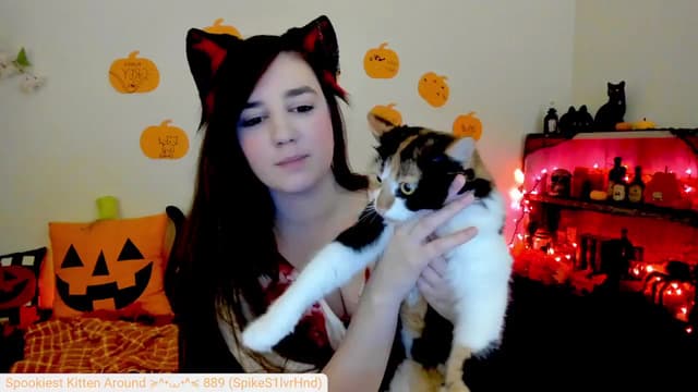 Gallery image thumbnail from Kitty's myfreecams stream on, 10/04/2024, 05:56 image 2 of 20