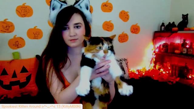 Gallery image thumbnail from Kitty's myfreecams stream on, 10/08/2024, 05:52 image 1 of 20