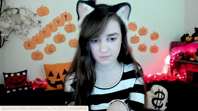 Gallery image thumbnail from Kitty's myfreecams stream on, 10/15/2024, 06:26 image 13 of 20