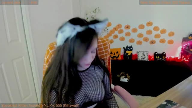 Gallery image thumbnail from Kitty's myfreecams stream on, 10/18/2024, 07:13 image 16 of 20