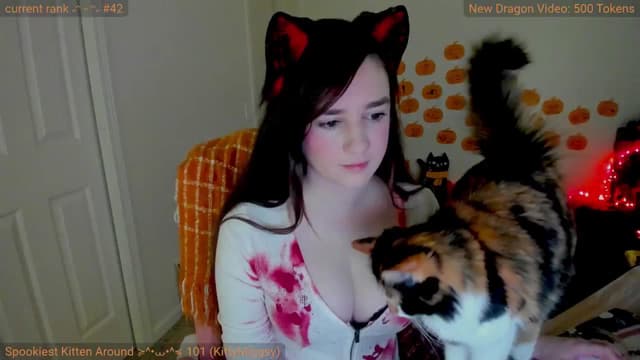 Gallery image thumbnail from Kitty's myfreecams stream on, 10/25/2024, 04:49 image 12 of 20