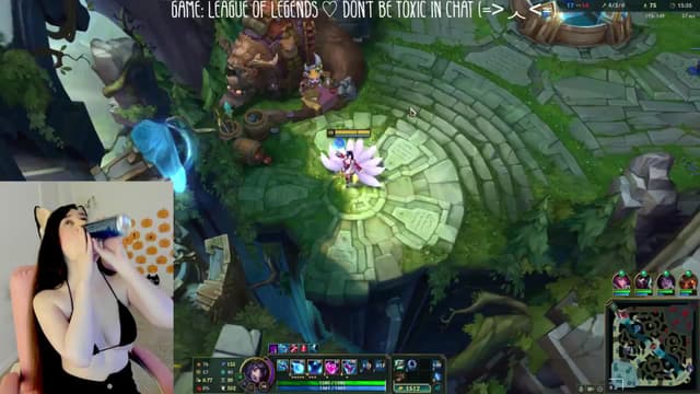 Gallery image thumbnail from Kitty's myfreecams stream on, 11/16/2024, 07:54 image 4 of 20