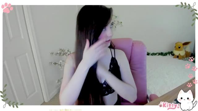 Gallery image thumbnail from Kitty's myfreecams stream on, 04/05/2025, 06:11 image 1 of 20