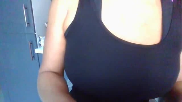 Gallery image thumbnail from Klo35's myfreecams stream on, 07/08/2023, 18:06 image 9 of 20