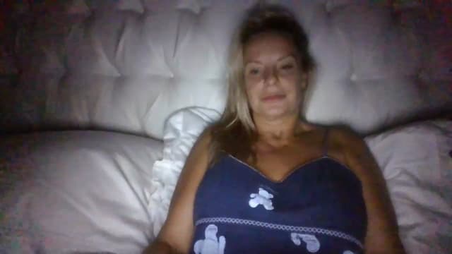 Gallery image thumbnail from Klo35's myfreecams stream on, 07/11/2023, 03:33 image 9 of 20