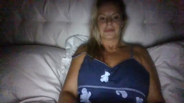 Gallery image thumbnail from Klo35's myfreecams stream on, 07/11/2023, 03:33 image 14 of 20