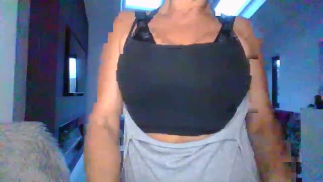 Gallery image thumbnail from Klo35's myfreecams stream on, 07/11/2023, 20:38 image 19 of 20