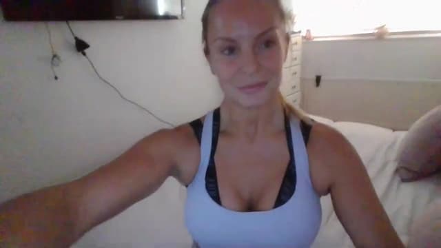 Gallery image thumbnail from Klo35's myfreecams stream on, 07/13/2023, 18:40 image 20 of 20