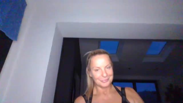 Gallery image thumbnail from Klo35's myfreecams stream on, 07/13/2023, 21:17 image 9 of 20